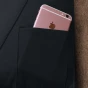 Schwarzes Rückenstützkissen, Handytasche.