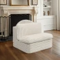 CloudFlex Schlafsofa im Wohnzimmer aufgestellt.
