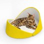 Luxuriöses Katzenbett mit hoher Rückenlehne | Bengalkatze im gelben Kokon