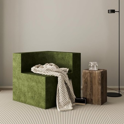 Sessel „Velvet Hug“, Anordnung im Wohnzimmer.
