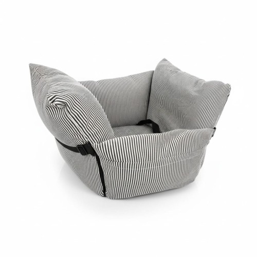 2-in-1-Autositz mit Terrain-Bett.