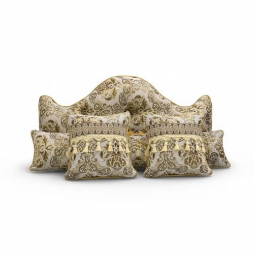 Königliches Set bequemer Kissen mit floralem Motiv in Gold.