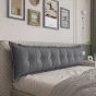 Rechteckiges Rückenstützkissen – Graue Baumwolle. Schlafzimmer-Arrangement auf dem Bett.