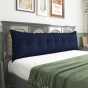 Rechteckiges Rückenstützkissen – Marineblau, Baumwolle. Schlafzimmer-Arrangement auf dem Bett.