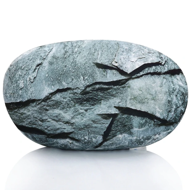 Einzelnes, großes Dekokissen aus dem 7-teiligen Set „Soft Stones Pillows“.