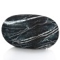 Einzelnes, großes Dekokissen aus dem Set „Soft Stones Black Marble Pillows 7 pcs“.