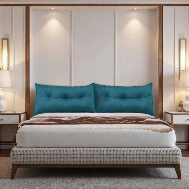 Rechteckiges Rückenstützkissen – Samt Türkis, Schlafzimmer-Arrangement auf dem Bett.