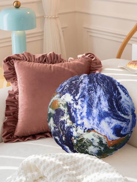 Rundes Kissen mit dem Planeten Erde, Dekoration für Zuhause.