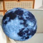 Schwarzes Mond-Rundkissen, Wohnaccessoire.
