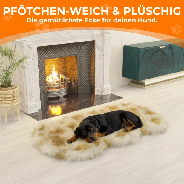 PAW-KOWO PLÜSCHTIER: Gemütliche Hundeecke am Kamin | Rottweiler auf Kunstfell